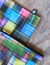 Load image into Gallery viewer, Strnad Pouch #16
